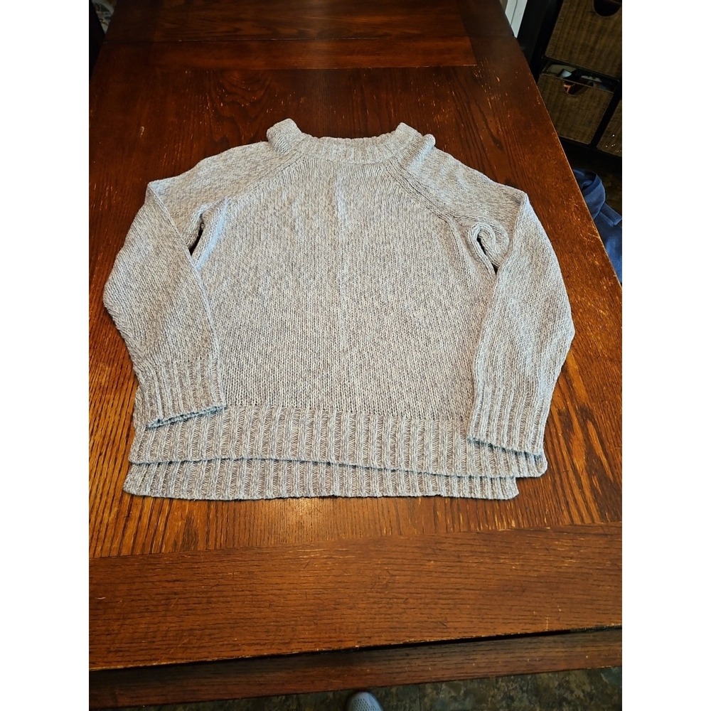 Aerie Women's Light Gray Crochet Knit Comfy Oversized Sweater Size Med. (A554)
